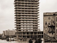 Vjesnikov neboder u izgradnji u jutro poplave 1964. godine. Križanja Savska-Slavonska